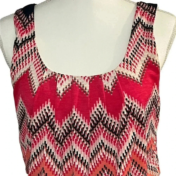 Three Pink Hearts Trixxi size M chevron maci dress EUC I. Warm colors - Picture 3 of 5